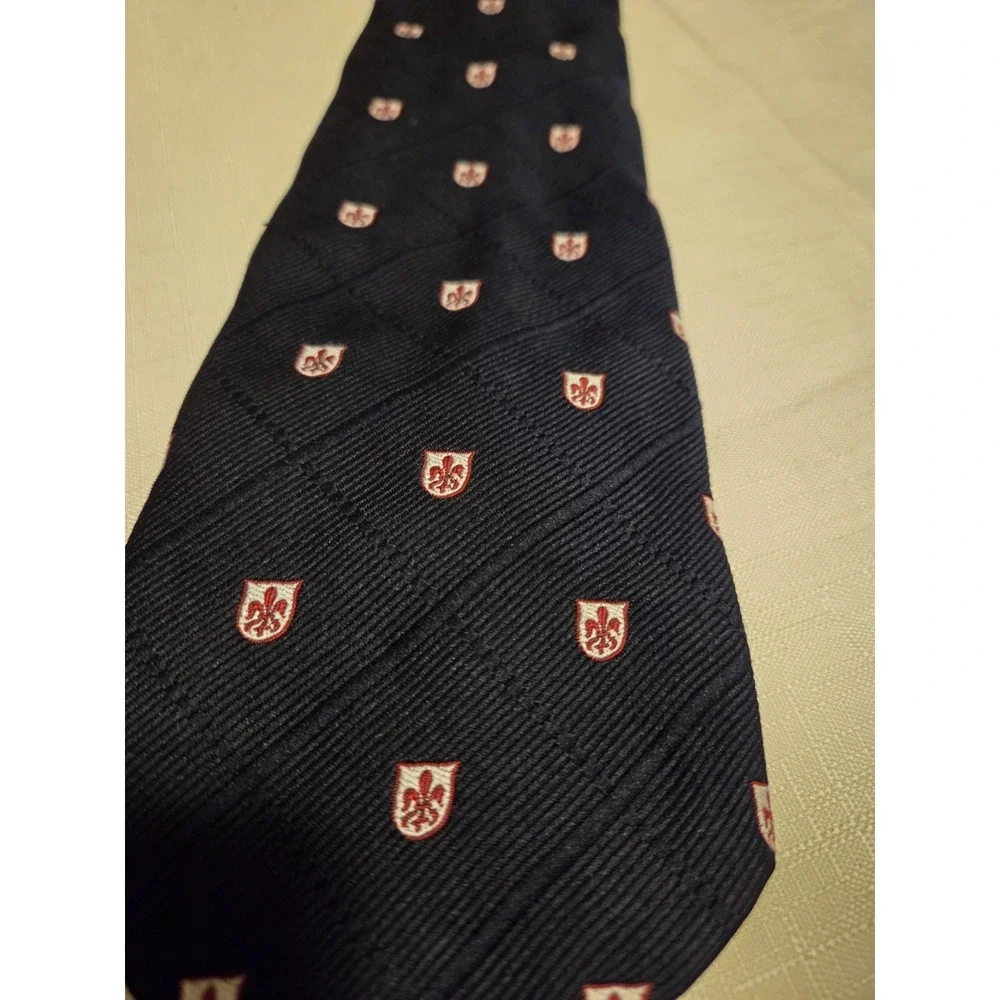 Vintage Ben Simons Crest Motif Tie, Historical Menswear Retailer